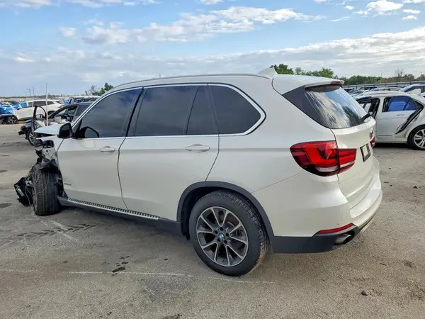 5UXKR0C52H0V65592 2017 BMW X5 - Image 2