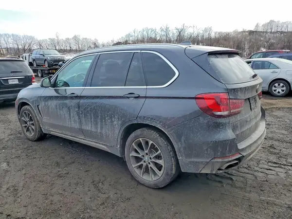 5UXKR0C52J0X84428 2018 BMW X5 - Image 2