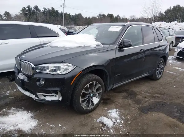 5UXKR0C52J0X85059 2018 BMW X5 - Image 2