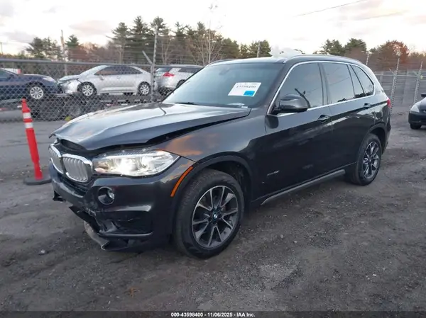 5UXKR0C52J0X85319 2018 BMW X5 - Image 2
