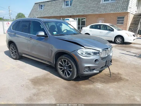 5UXKR0C52J0X87538 2018 BMW X5 - Image 1