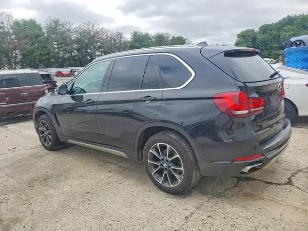 5UXKR0C52J0X87667 2018 BMW X5 - Image 2