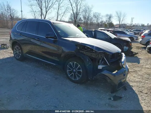 5UXKR0C52J0X87961 2018 BMW X5 - Image 1