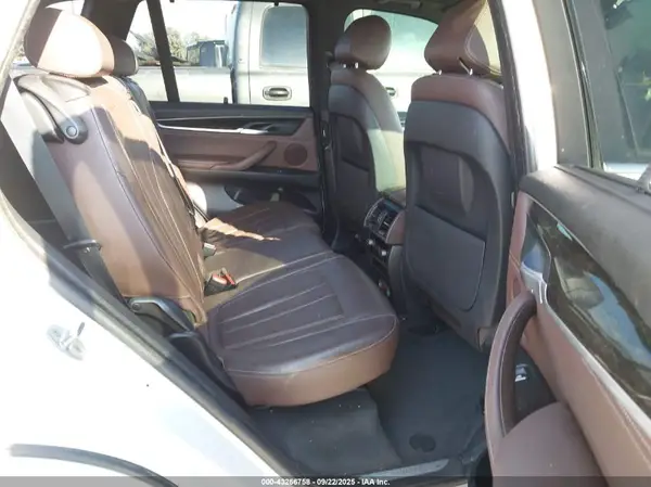 5UXKR0C52J0X90343 2018 BMW X5 - Image 8