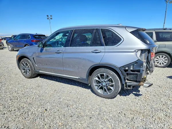 5UXKR0C52J0X94716 2018 BMW X5 - Image 2