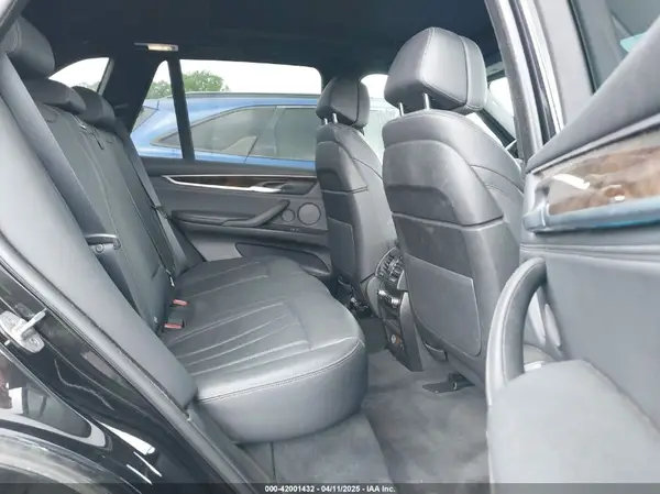 5UXKR0C52J0X95526 2018 BMW X5 - Image 8