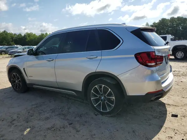 5UXKR0C52J0X96983 2018 BMW X5 - Image 2