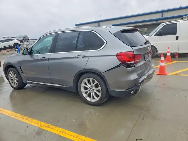 5UXKR0C52J0Y02507 2018 BMW X5 - Image 2
