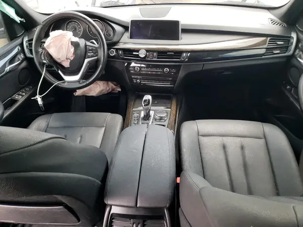 5UXKR0C52J0Y03138 2018 BMW X5 - Image 8