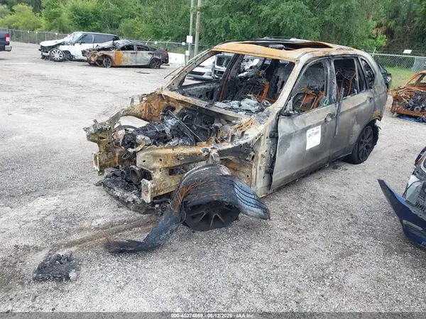 5UXKR0C52J0Y03463 2018 BMW X5 - Image 2