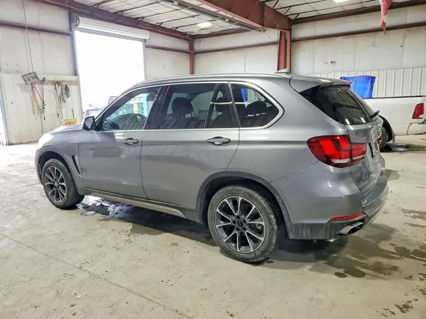 5UXKR0C52J0Y04998 2018 BMW X5 - Image 2