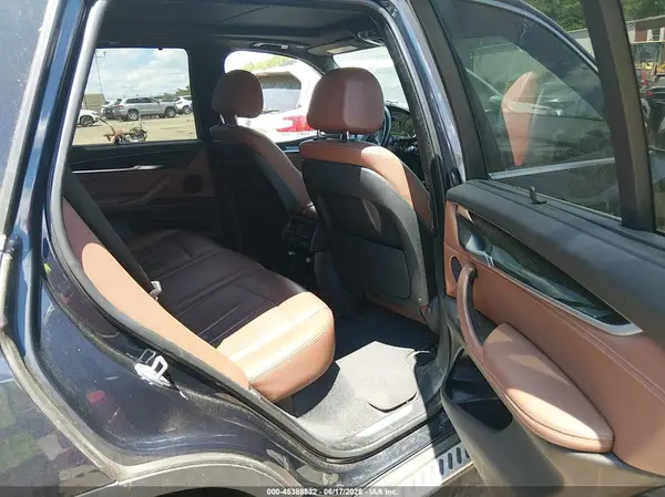 5UXKR0C52J0Y05603 2018 BMW X5 - Image 8