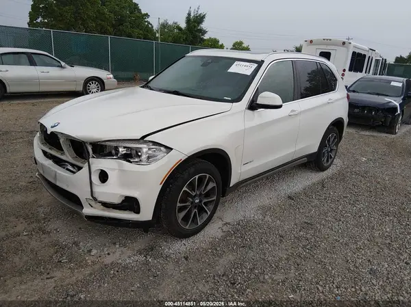 5UXKR0C52JL070216 2018 BMW X5 - Image 2