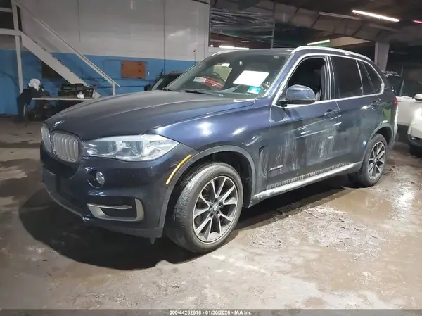 5UXKR0C52JL071222 2018 BMW X5 - Image 2