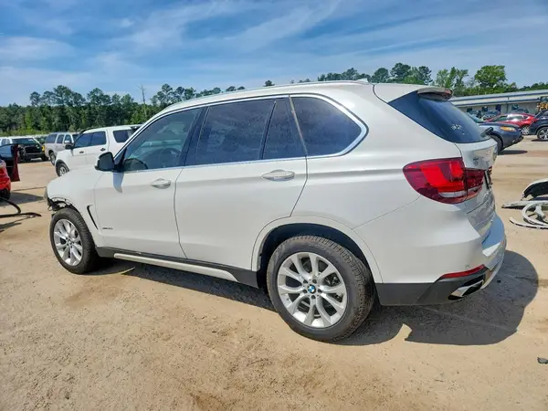 5UXKR0C52JL076730 2018 BMW X5 - Image 2