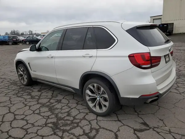5UXKR0C52JL076856 2018 BMW X5 - Image 2