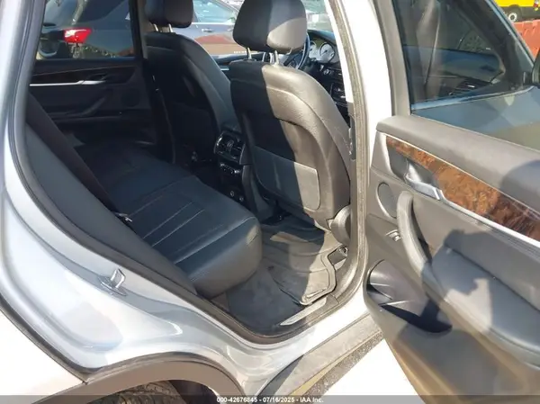 5UXKR0C53G0P27230 2016 BMW X5 - Image 8