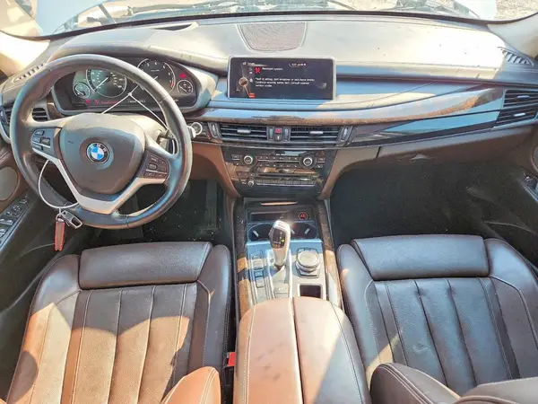 5UXKR0C53G0P30211 2016 BMW X5 - Image 8