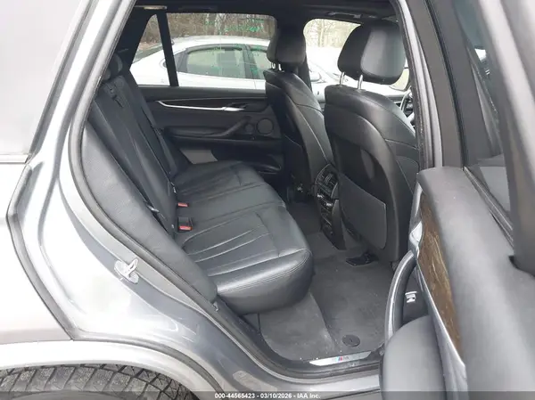 5UXKR0C53G0S90829 2016 BMW X5 - Image 8