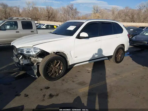 5UXKR0C53G0S92077 2016 BMW X5 - Image 2