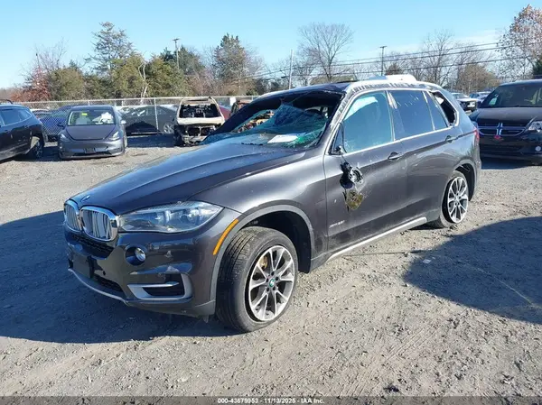 5UXKR0C53H0U53819 2017 BMW X5 - Image 2