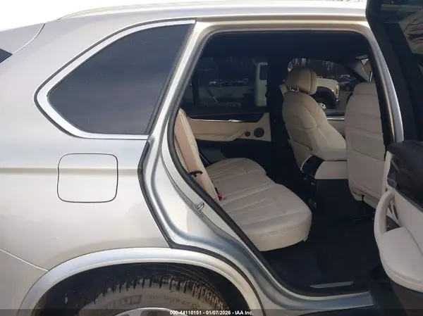 5UXKR0C53H0V65374 2017 BMW X5 - Image 8