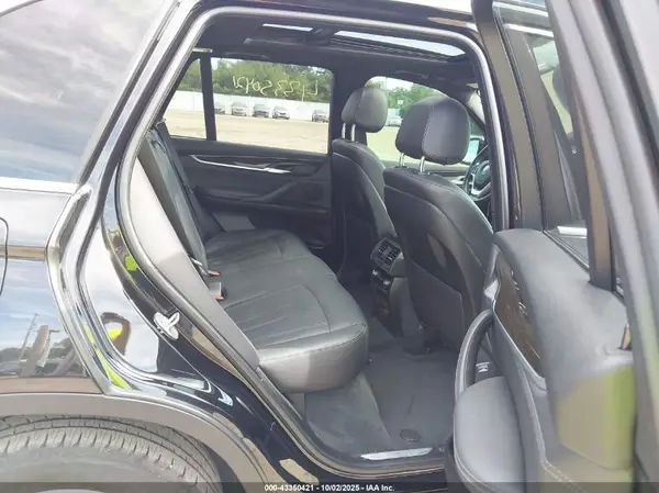 5UXKR0C53J0X90013 2018 BMW X5 - Image 8