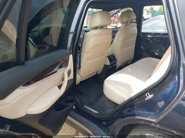 5UXKR0C53J0X90609 2018 BMW X5 - Image 8