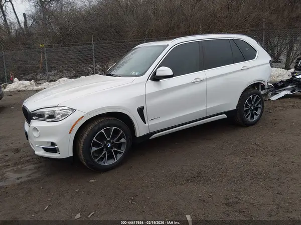 5UXKR0C53J0X91291 2018 BMW X5 - Image 2