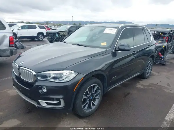 5UXKR0C53J0X92425 2018 BMW X5 - Image 2
