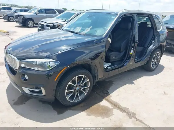 5UXKR0C53J0X93008 2018 BMW X5 - Image 2