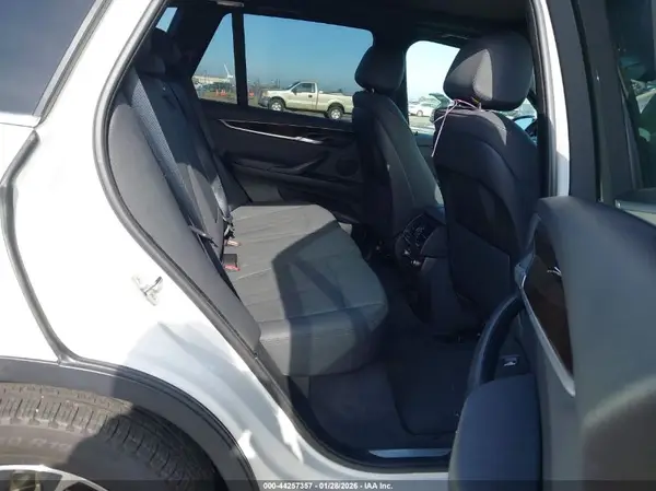 5UXKR0C53J0X95082 2018 BMW X5 - Image 8