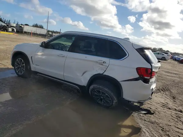 5UXKR0C53J0Y00894 2018 BMW X5 - Image 2