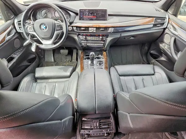 5UXKR0C53J0Y02905 2018 BMW X5 - Image 8