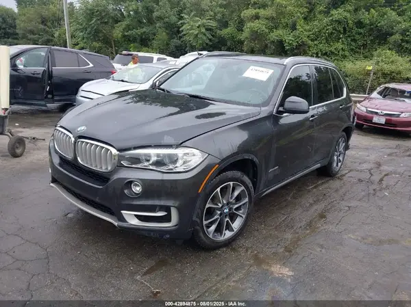 5UXKR0C53J0Y05206 2018 BMW X5 - Image 2