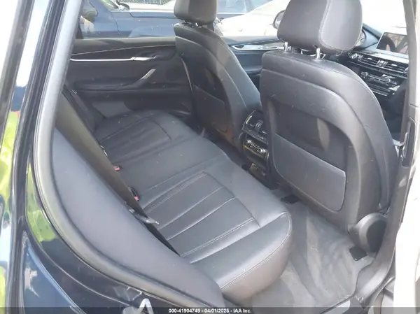 5UXKR0C53J0Y05450 2018 BMW X5 - Image 8