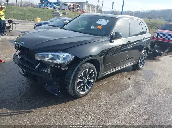 5UXKR0C53JL071276 2018 BMW X5 - Image 2