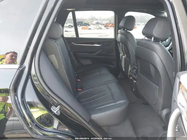 5UXKR0C53JL071276 2018 BMW X5 - Image 8