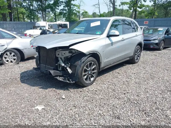 5UXKR0C53JL073058 2018 BMW X5 - Image 2
