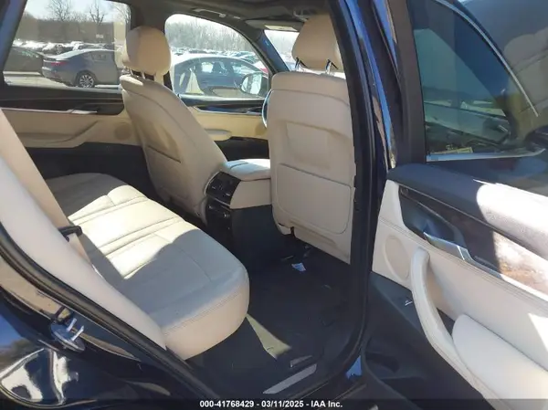 5UXKR0C53JL074615 2018 BMW X5 - Image 8