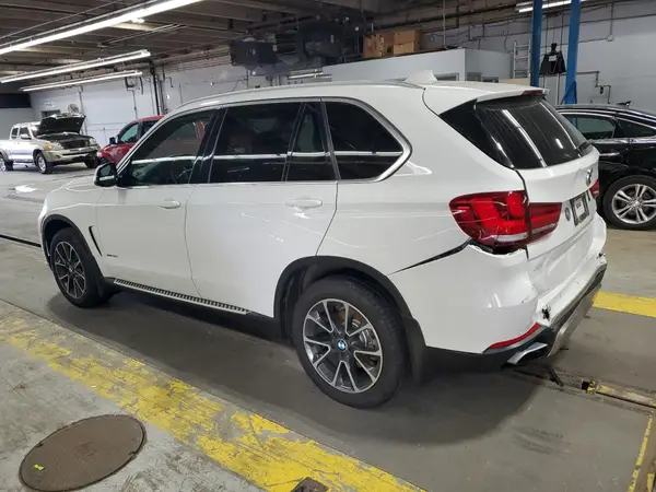 5UXKR0C53JL077210 2018 BMW X5 - Image 2