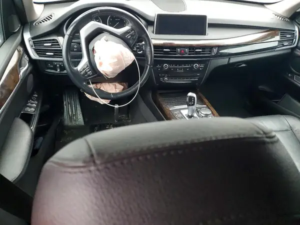 5UXKR0C54G0P21565 2016 BMW X5 - Image 8