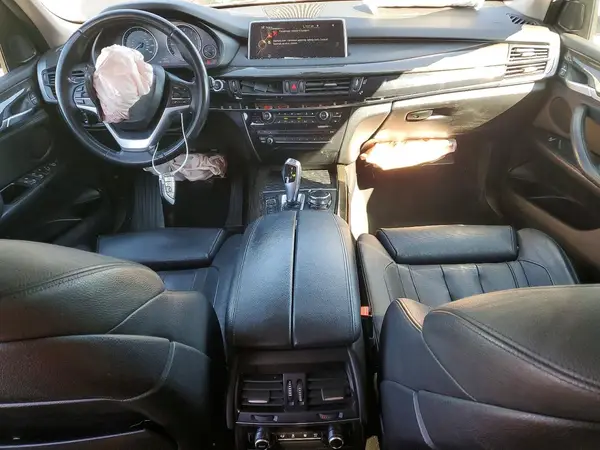 5UXKR0C54G0P33196 2016 BMW X5 - Image 8