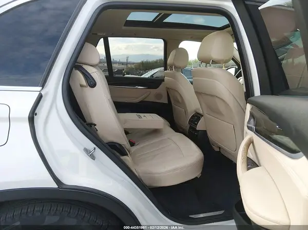 5UXKR0C54G0S90564 2016 BMW X5 - Image 8
