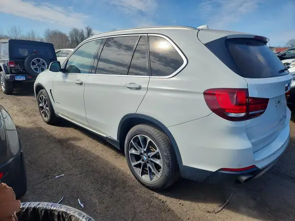 5UXKR0C54G0U09052 2016 BMW X5 - Image 2
