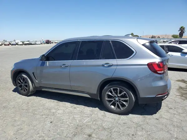 5UXKR0C54H0U49956 2017 BMW X5 - Image 2