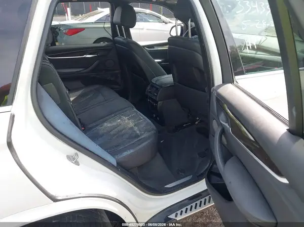 5UXKR0C54H0U52971 2017 BMW X5 - Image 8
