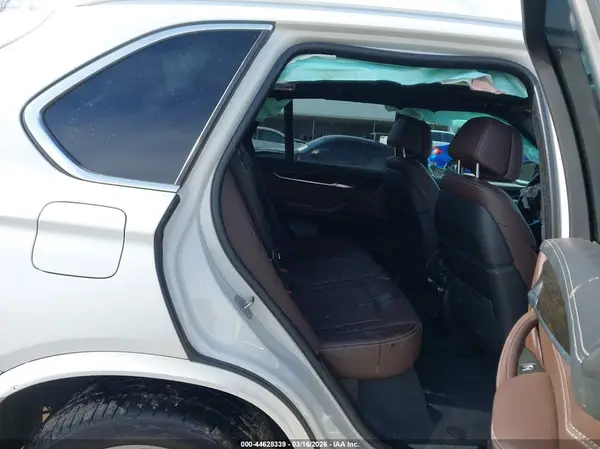 5UXKR0C54J0X83832 2018 BMW X5 - Image 8