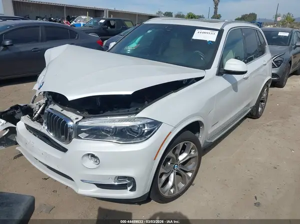 5UXKR0C54J0X87119 2018 BMW X5 - Image 2