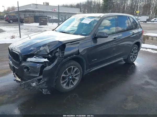 5UXKR0C54J0X92689 2018 BMW X5 - Image 2
